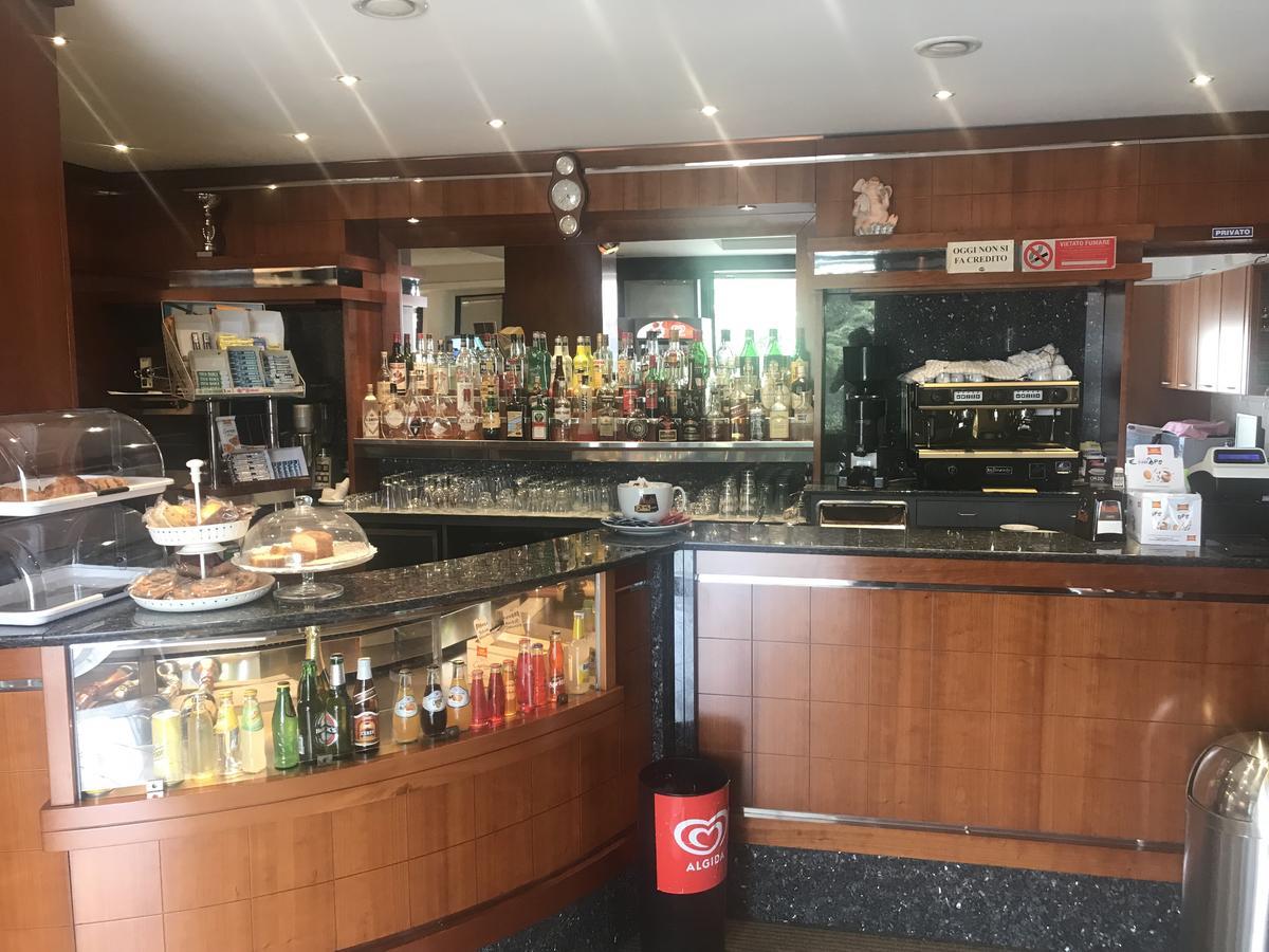 Hotel Cristallo Novara Ngoại thất bức ảnh